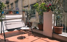 La Casa Del Nespolo, 2 Terrazzi E 2 Bagni In Centro